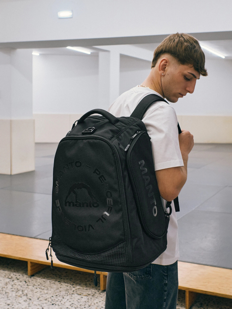 MANTO XL CONVERTIBLE BACKPACK CIRCLE